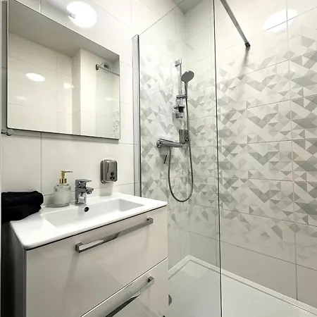 Apartamento Przyjazni 16 26 - Self Check-in 20h - Lift Breslavia